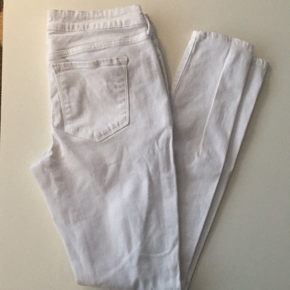 Distressed White Skinny Jeans